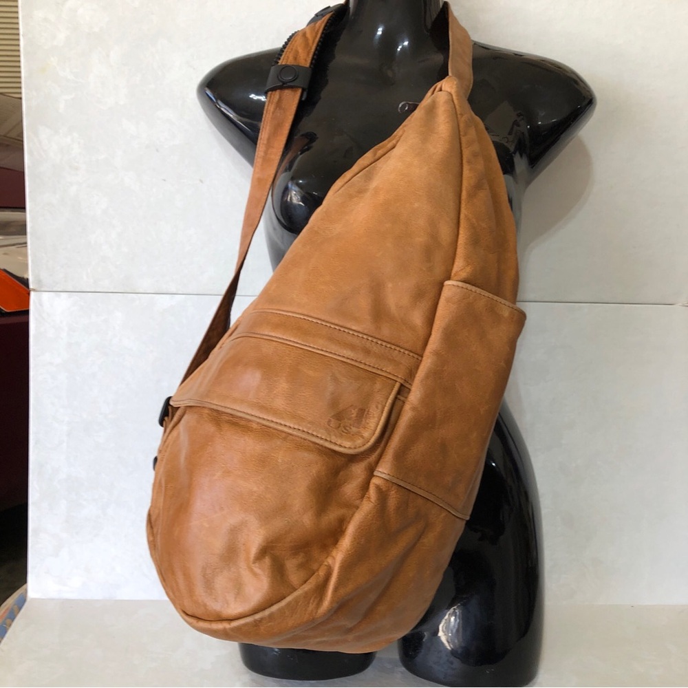 Ameribag Leather Carry All healthyback purse.M/L size. Excellent condition!